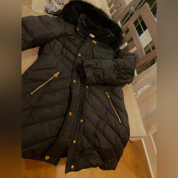 Black Anne Klein parka with faux fur trim. Size medium - Picture 2 of 5